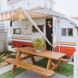 https://80s-surf-camper-in-rockaway-beach.us-newyorkcity.com