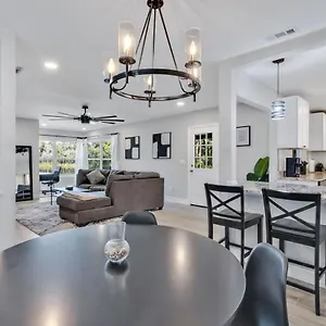 https://modern-lake-front-casita-near-winter-park.davenporthotels.org